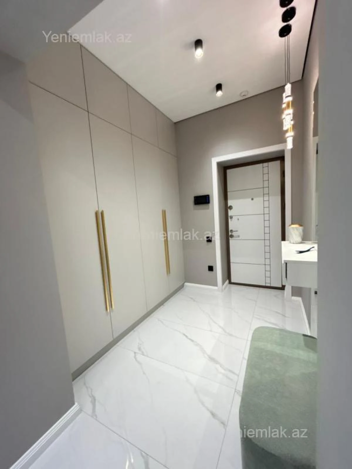 Satılır 3 otaqlı yeni tikili 110 m²