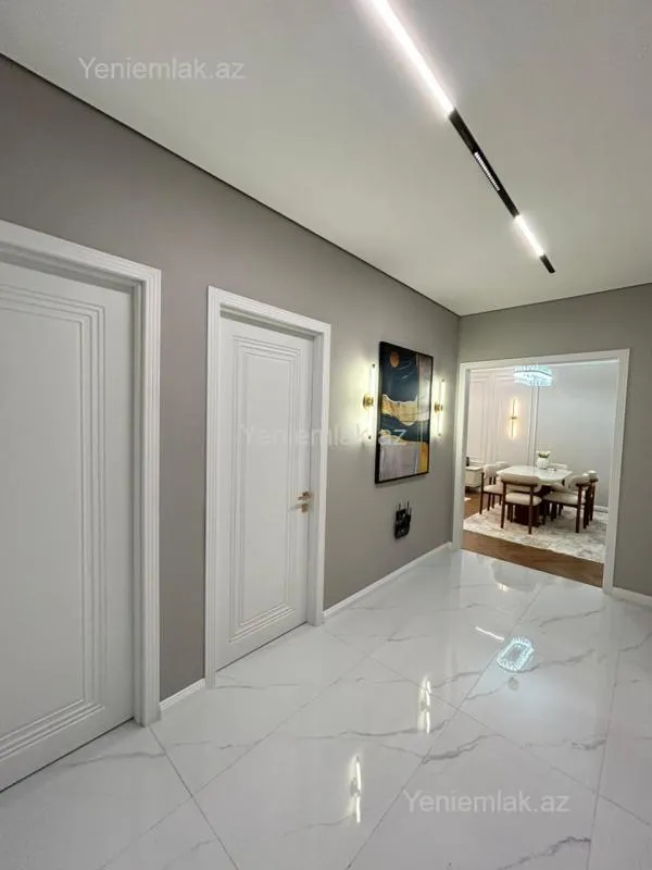 Satılır 3 otaqlı yeni tikili 110 m²