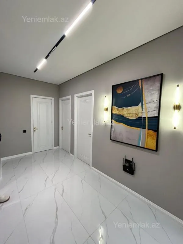 Satılır 3 otaqlı yeni tikili 110 m²