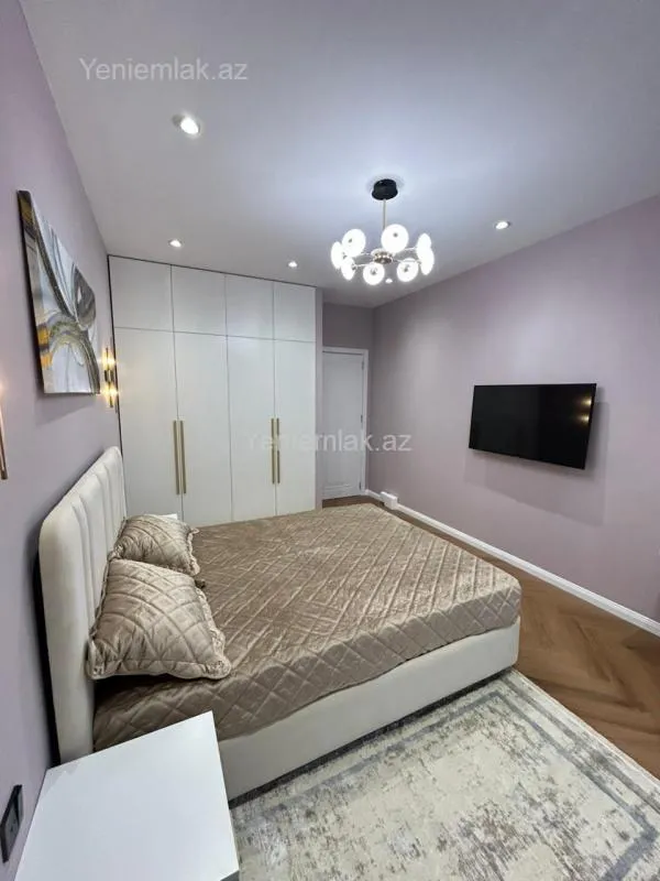 Satılır 3 otaqlı yeni tikili 110 m²