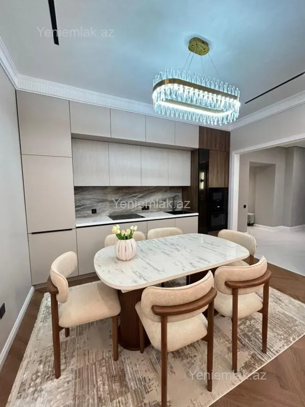 Satılır 3 otaqlı yeni tikili 110 m²