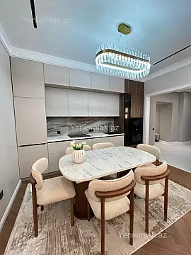 Satılır 3 otaqlı yeni tikili 110 m²