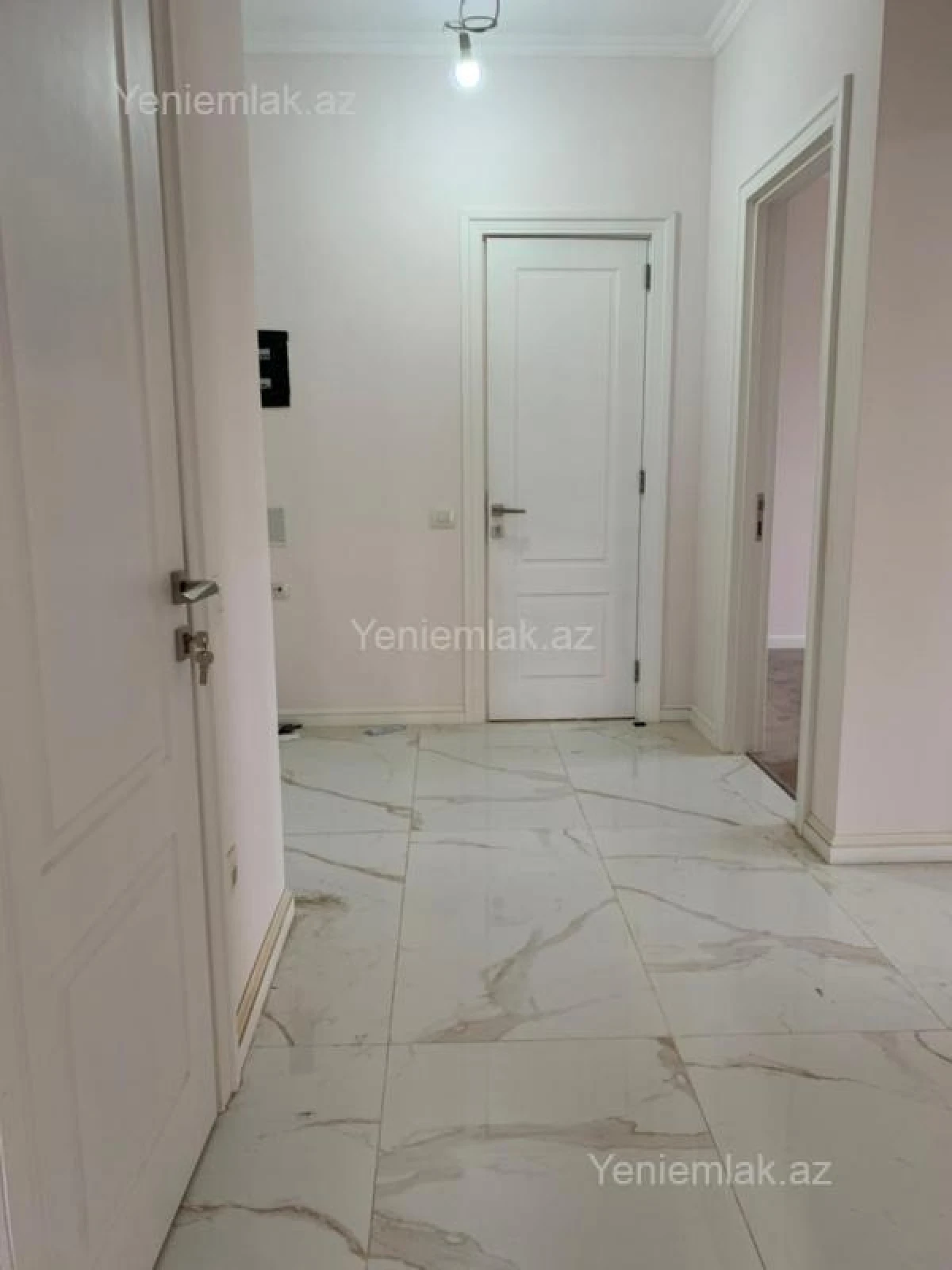 Satılır 3 otaqlı yeni tikili 82.03 m²