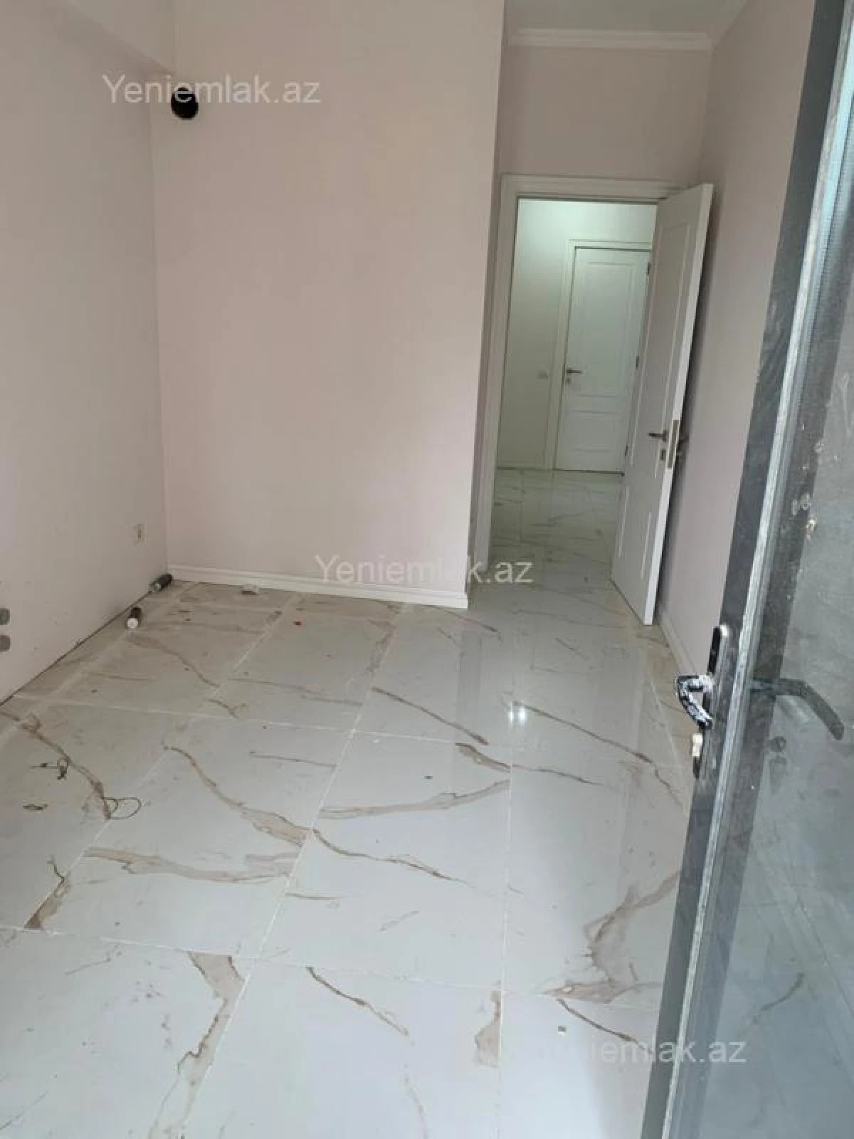 Satılır 3 otaqlı yeni tikili 82.03 m²