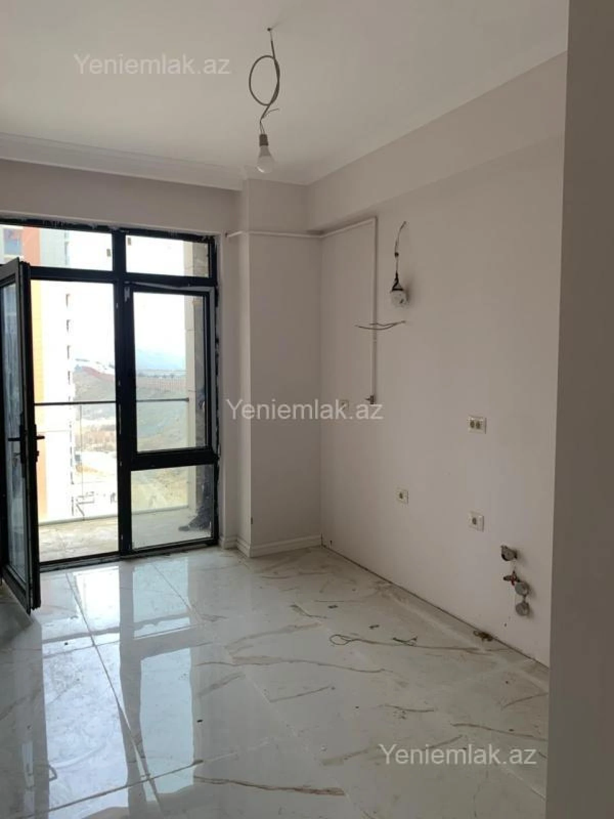 Satılır 3 otaqlı yeni tikili 82.03 m²