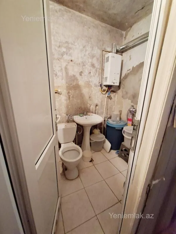 Satılır 2 otaqlı köhnə tikili 40 m²