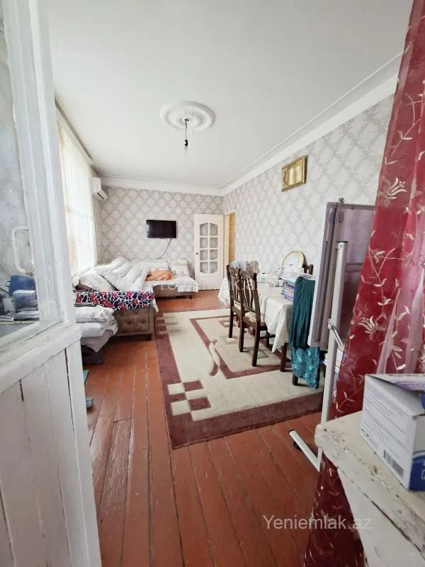 Satılır 2 otaqlı köhnə tikili 40 m²