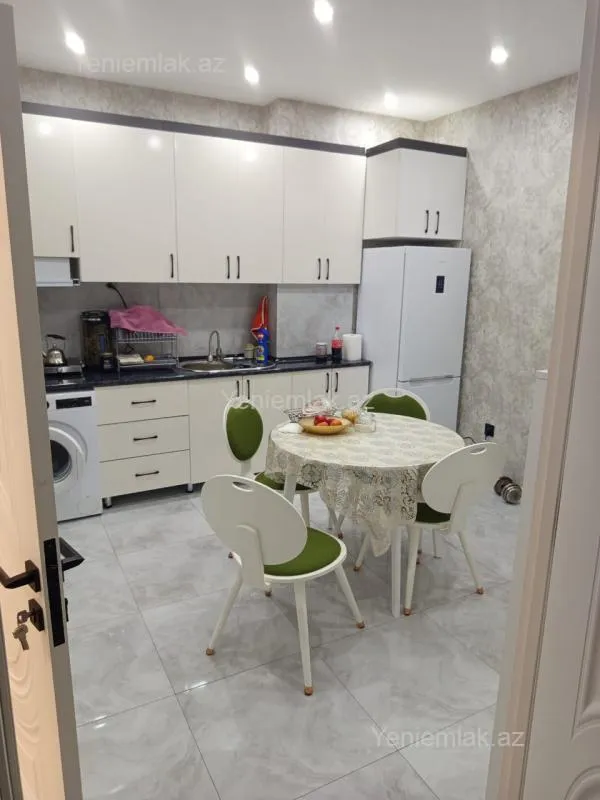 Satılır 2 otaqlı yeni tikili 64 m²