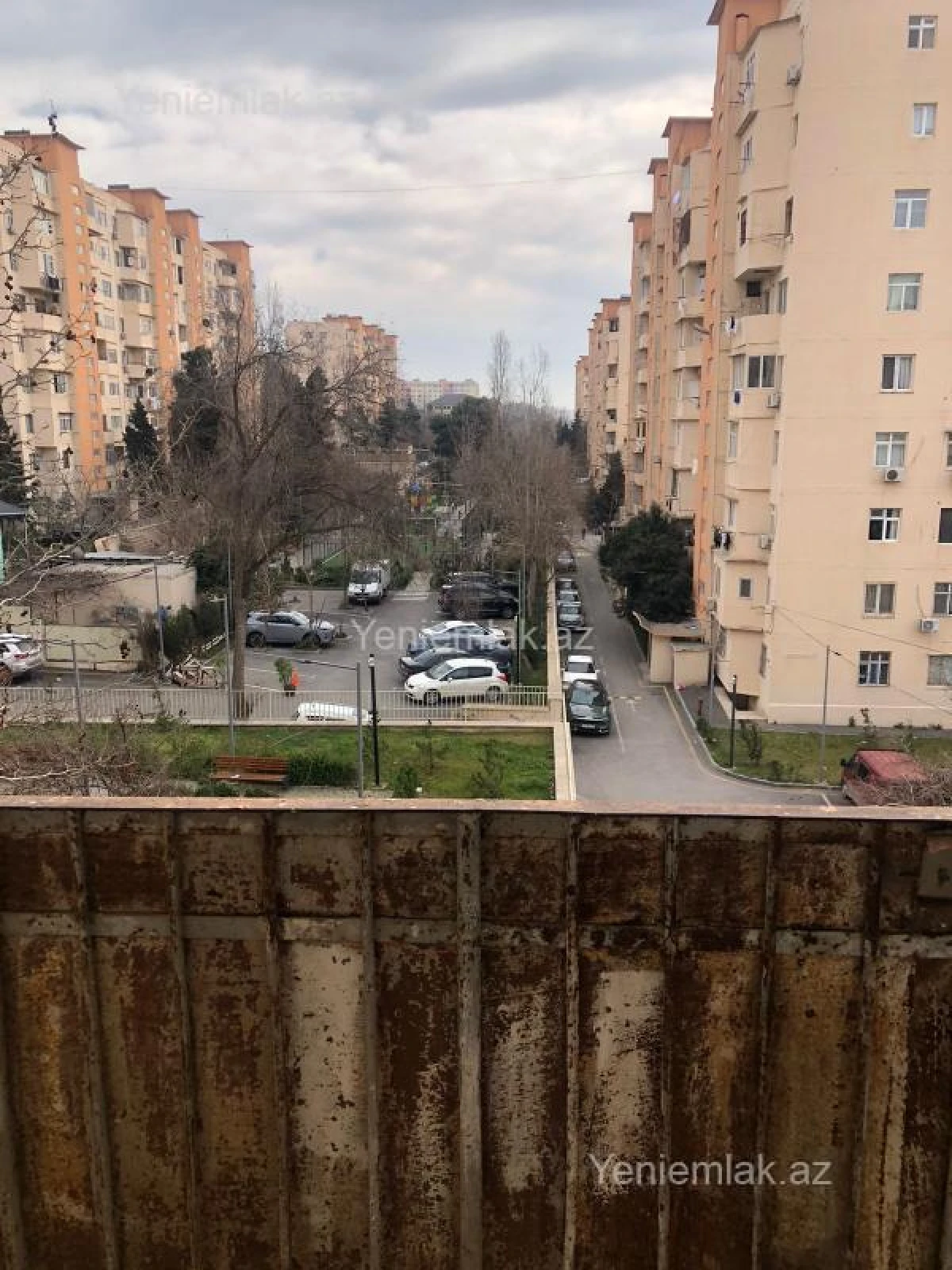 Satılır 2 otaqlı köhnə tikili 65 m²