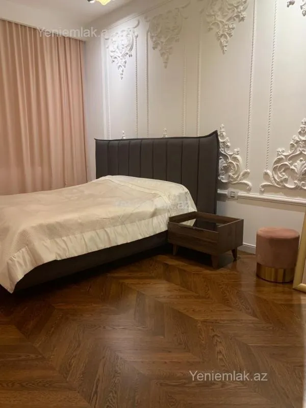 Satılır 3 otaqlı yeni tikili 110 m²