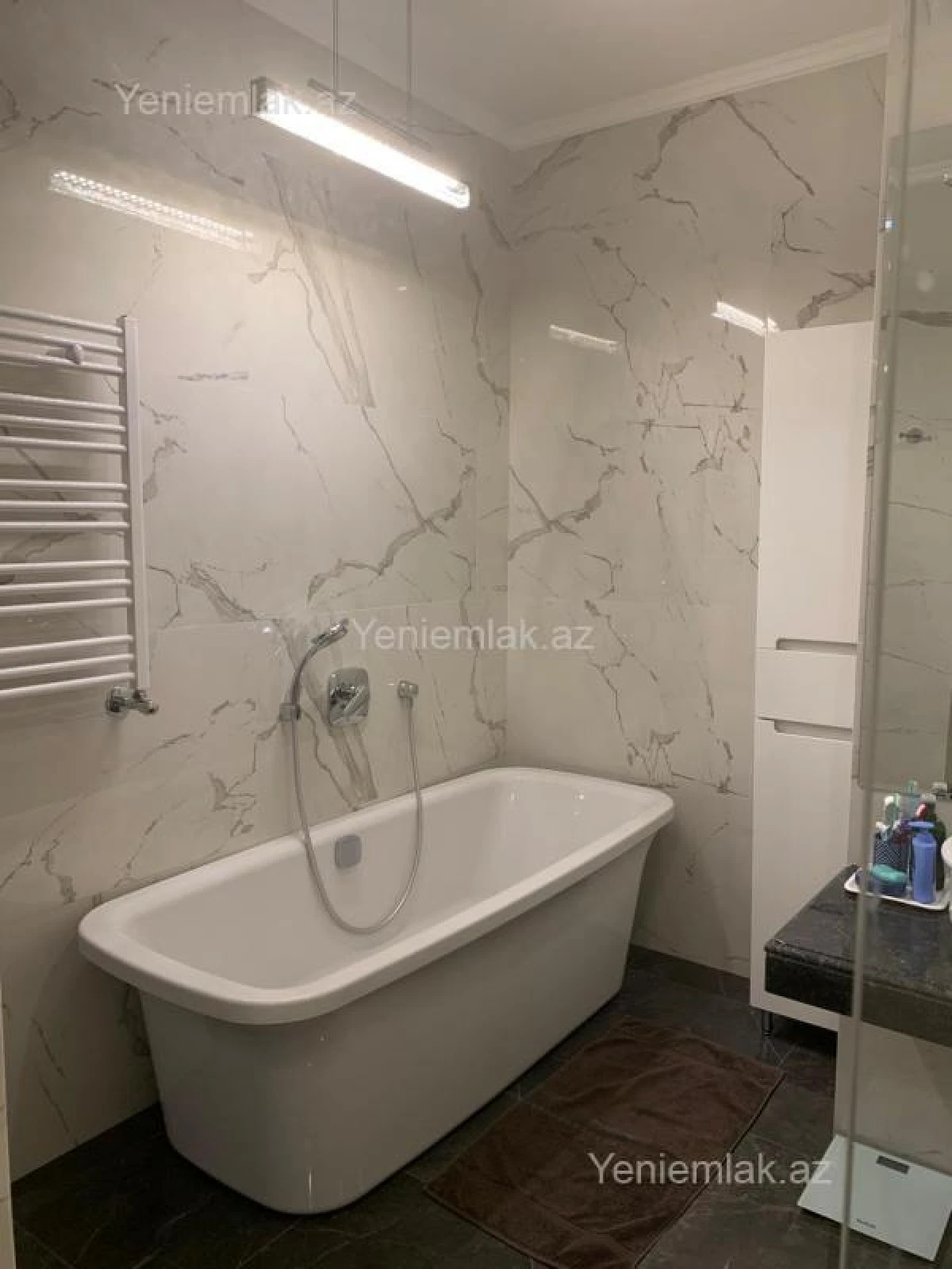 Satılır 3 otaqlı yeni tikili 110 m²