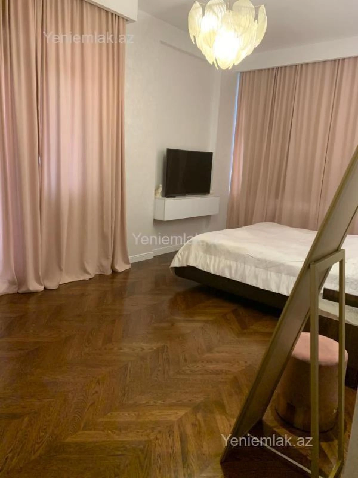 Satılır 3 otaqlı yeni tikili 110 m²