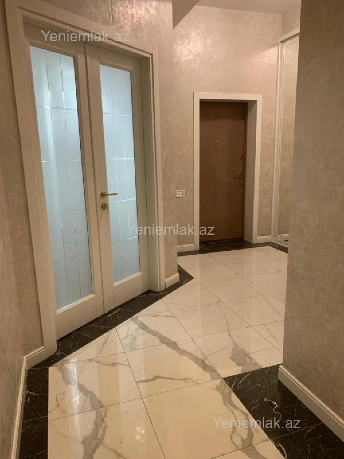 Satılır 3 otaqlı yeni tikili 110 m²