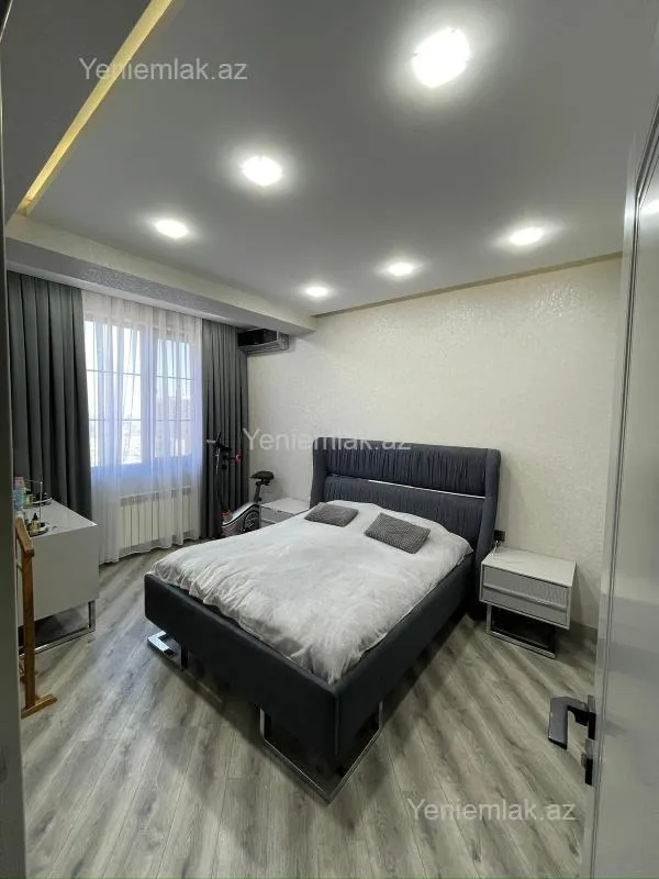 Satılır 4 otaqlı yeni tikili 137 m²