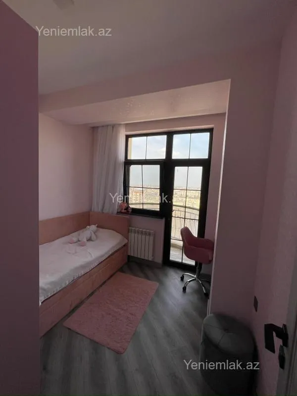 Satılır 4 otaqlı yeni tikili 137 m²