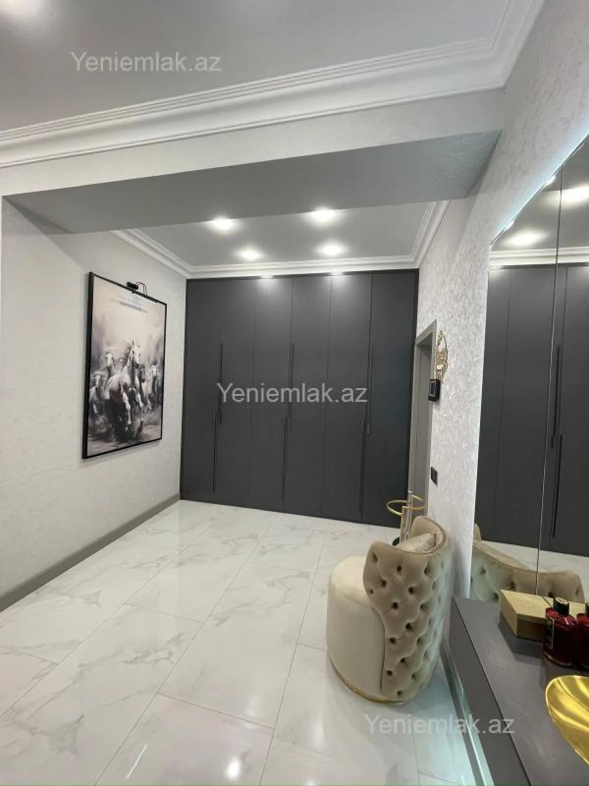 Satılır 4 otaqlı yeni tikili 137 m²