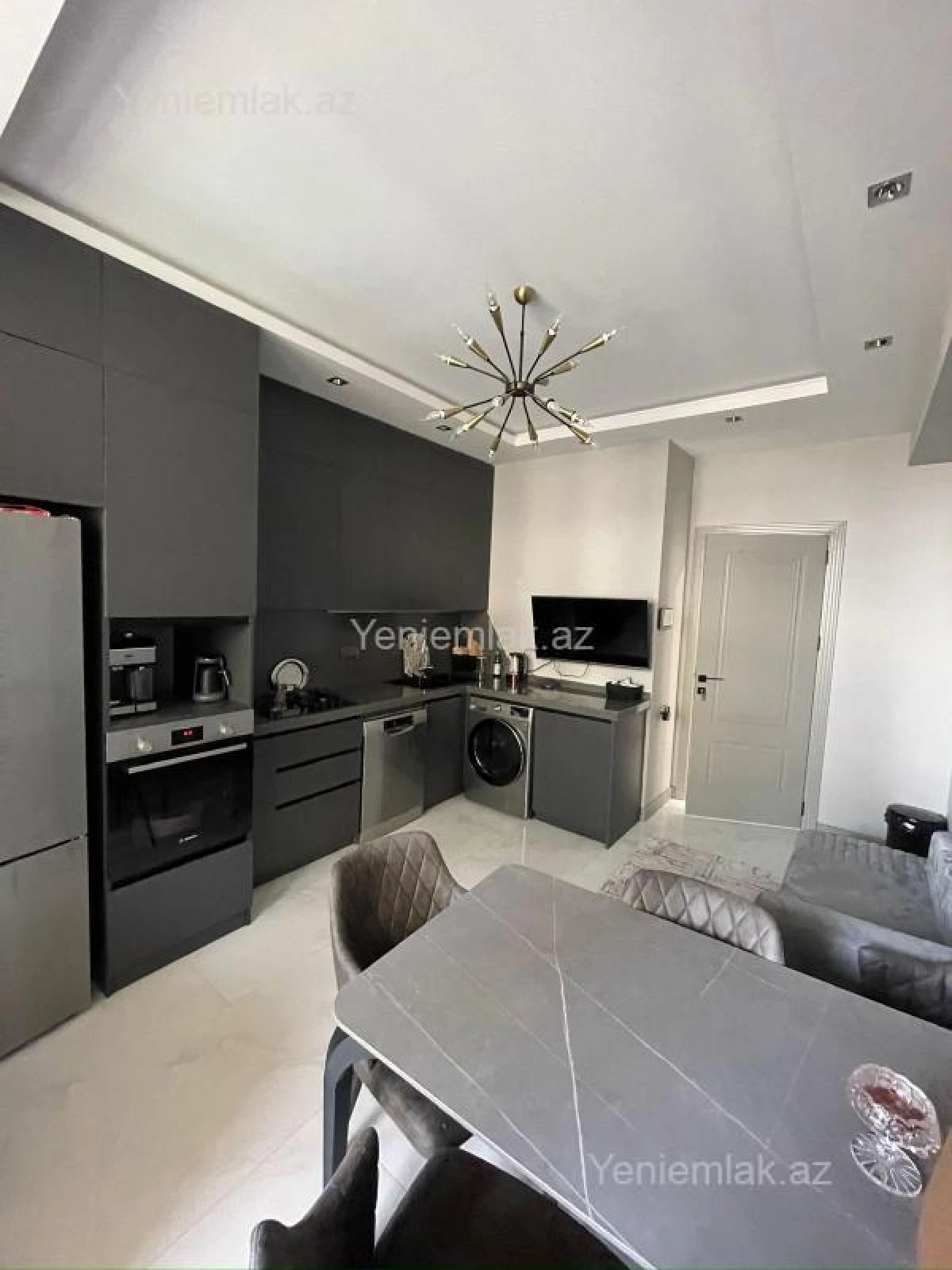 Satılır 4 otaqlı yeni tikili 137 m²
