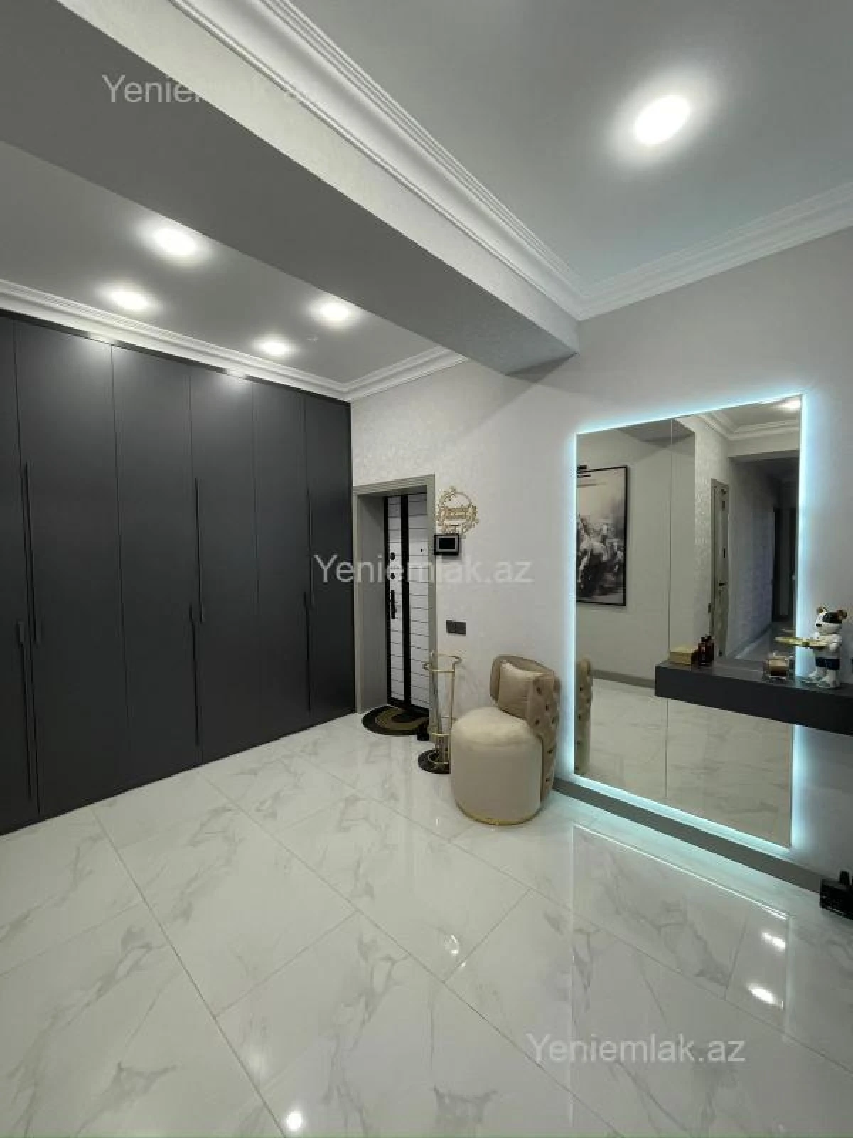 Satılır 4 otaqlı yeni tikili 137 m²