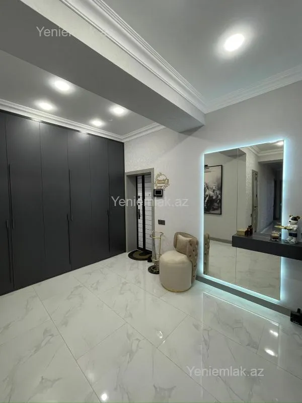 Satılır 4 otaqlı yeni tikili 137 m²