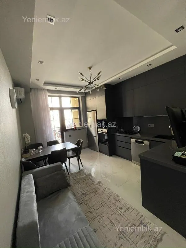 Satılır 4 otaqlı yeni tikili 137 m²