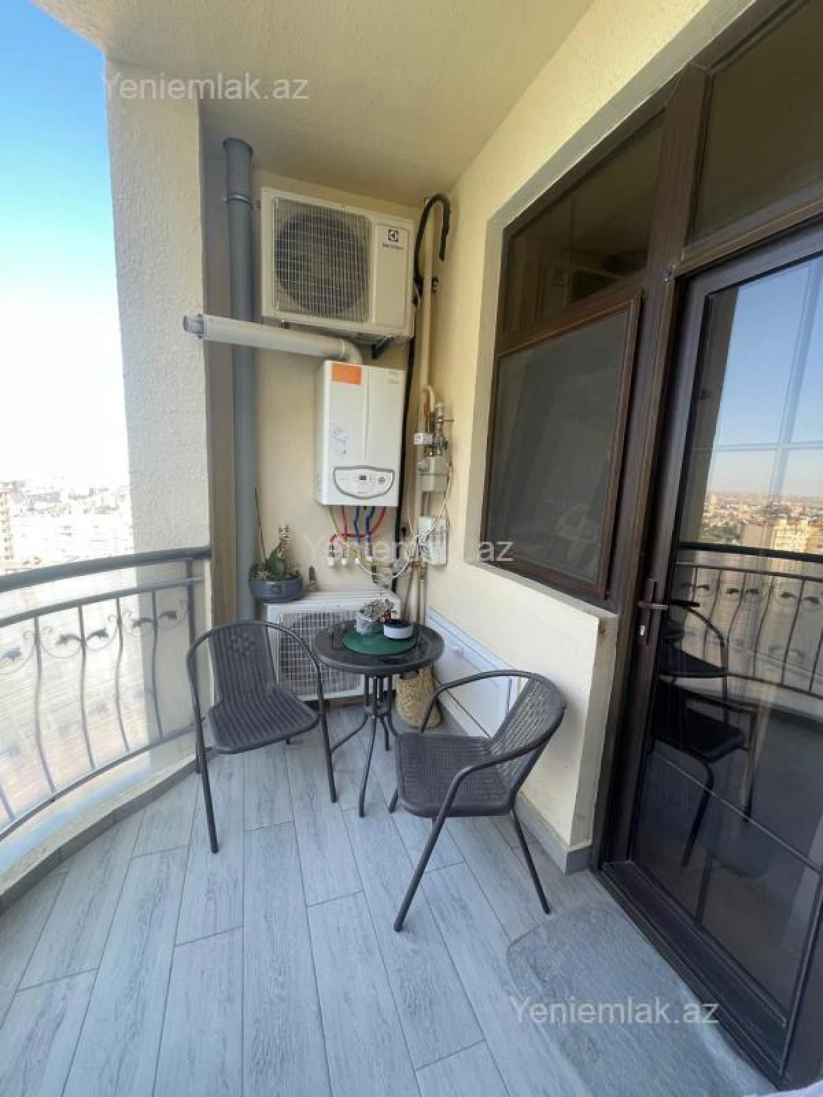 Satılır 4 otaqlı yeni tikili 137 m²