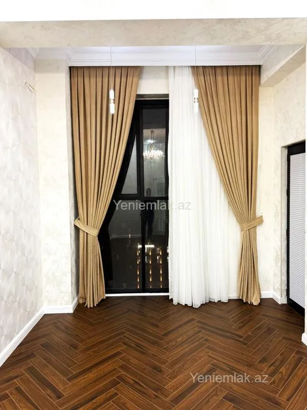 Satılır 2 otaqlı yeni tikili 75 m²