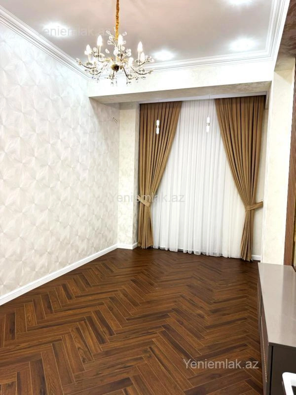 Satılır 2 otaqlı yeni tikili 75 m²