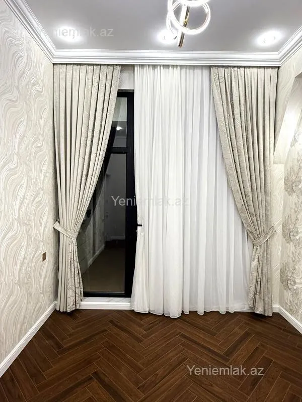 Satılır 2 otaqlı yeni tikili 75 m²