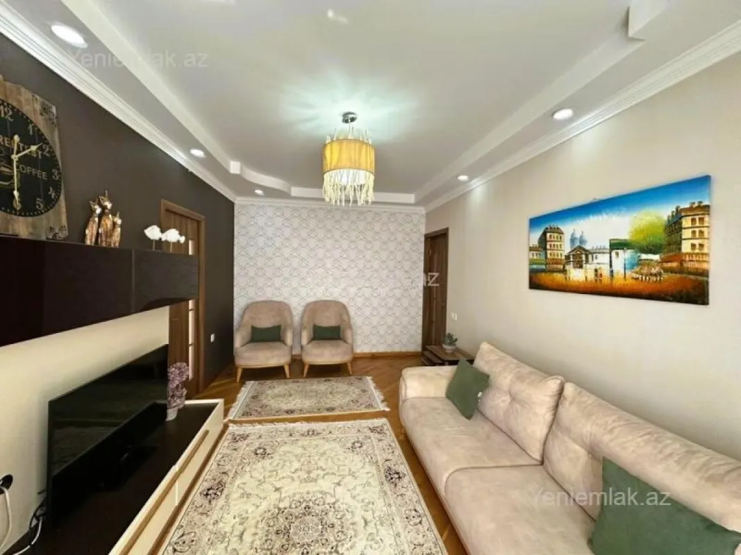Satılır 4 otaqlı köhnə tikili 120 m²