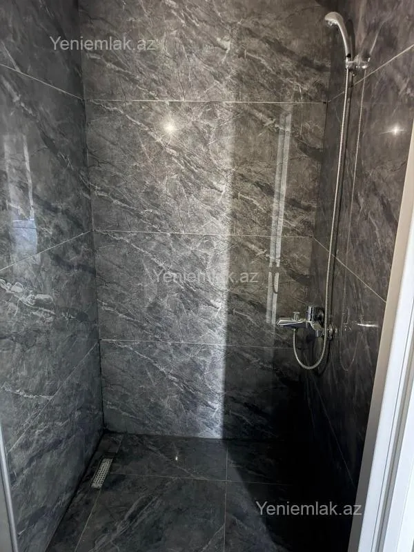 Satılır 3 otaqlı yeni tikili 105 m²