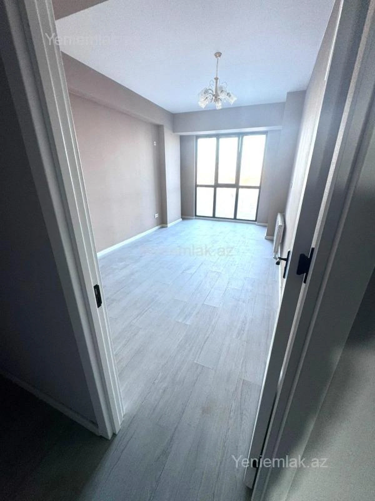 Satılır 3 otaqlı yeni tikili 105 m²