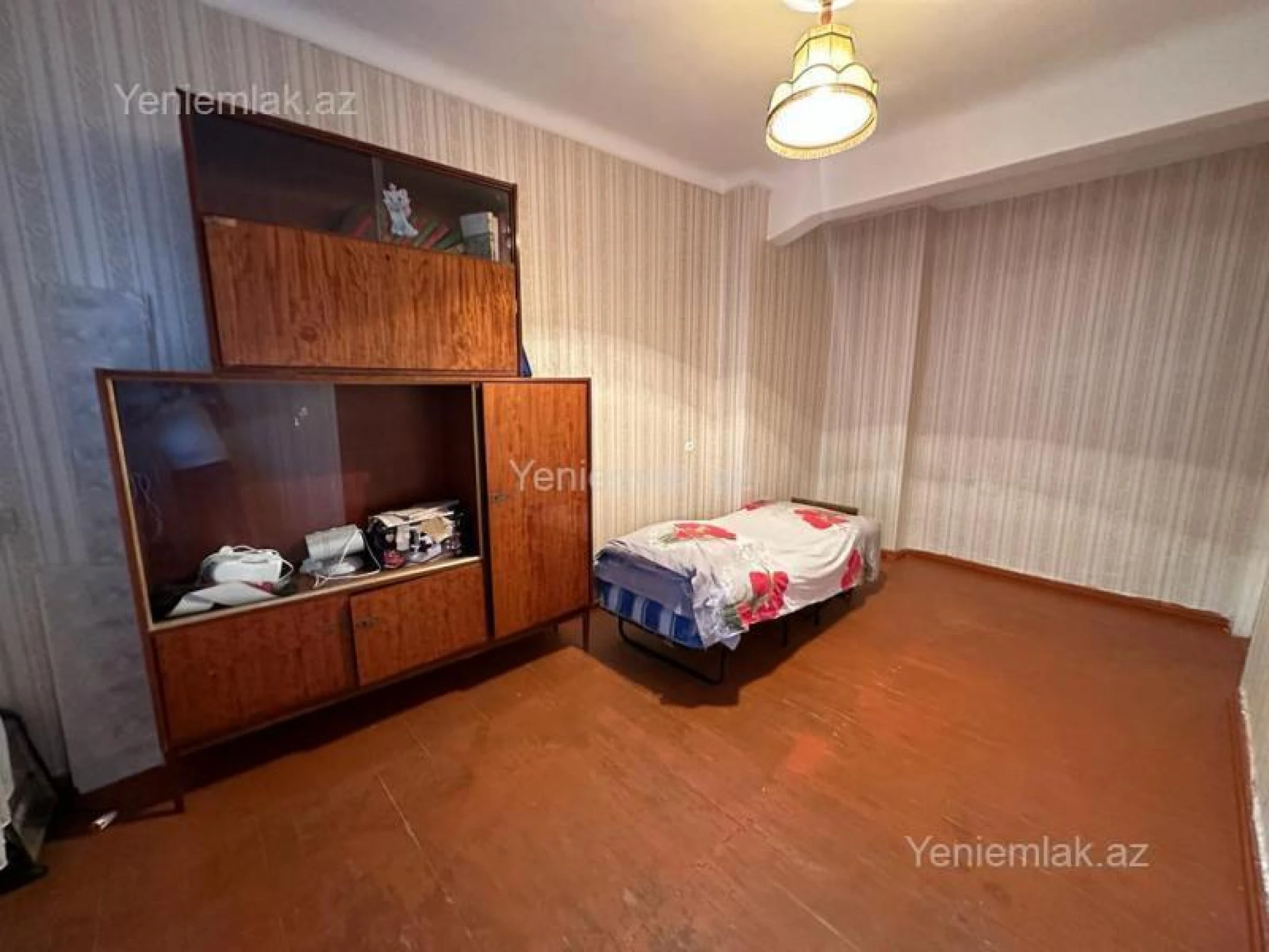 Satılır 2 otaqlı köhnə tikili 47 m²