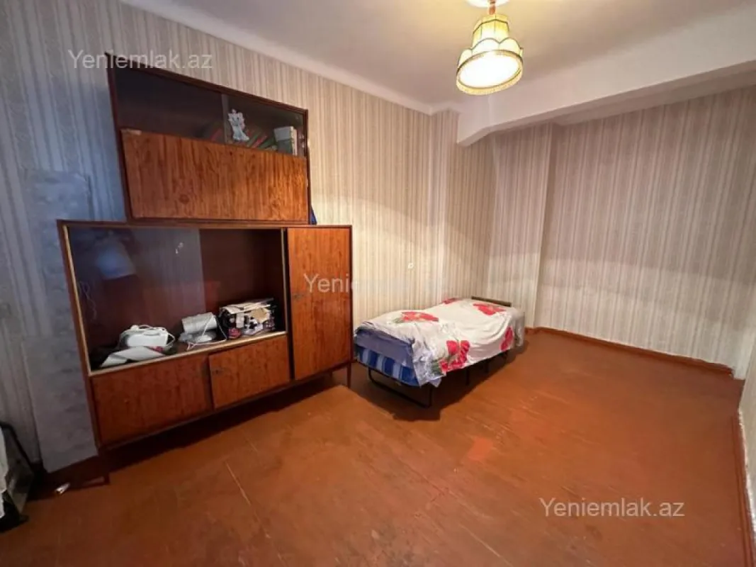 Satılır 2 otaqlı köhnə tikili 47 m²
