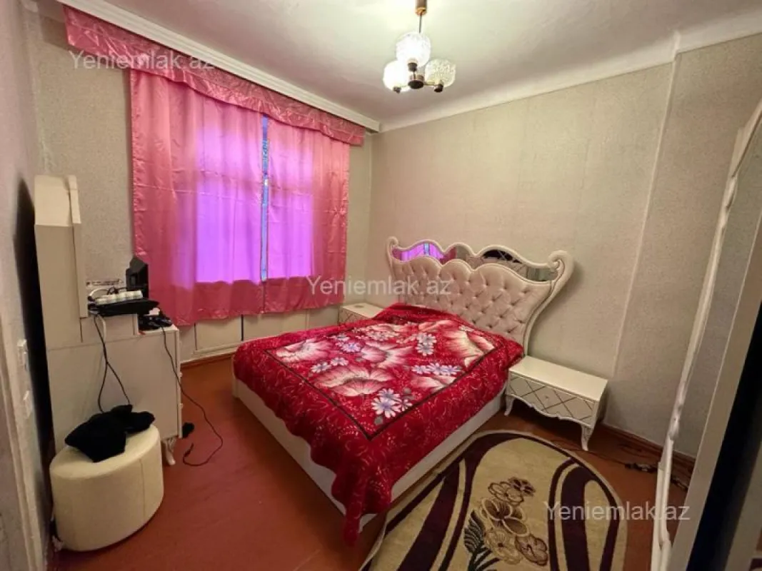 Satılır 2 otaqlı köhnə tikili 47 m²