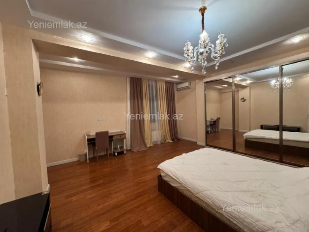 Satılır 4 otaqlı yeni tikili 175 m²