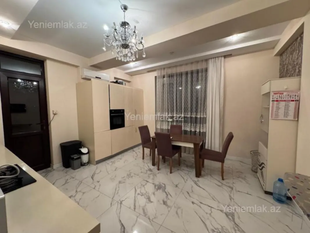 Satılır 4 otaqlı yeni tikili 175 m²