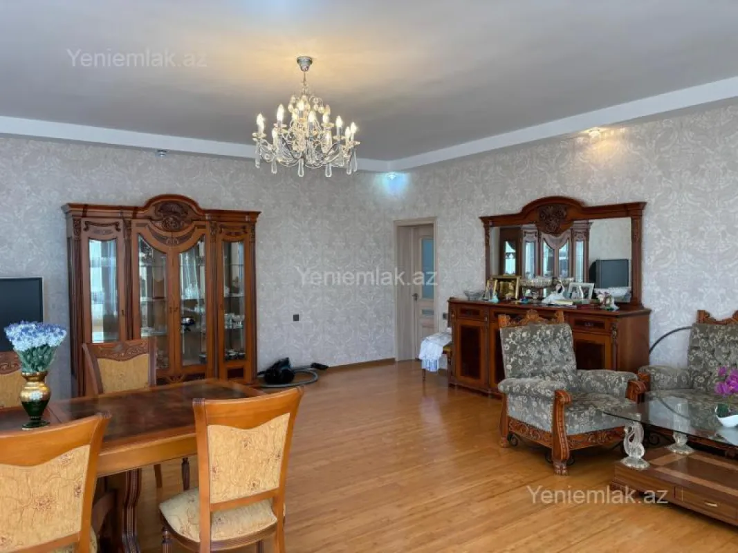 Satılır 4 otaqlı yeni tikili 192 m²