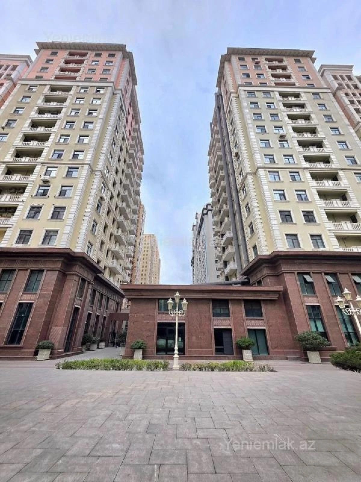 Satılır 2 otaqlı yeni tikili 80 m²