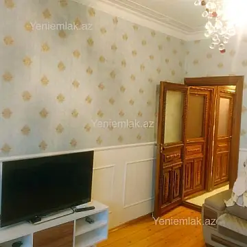 Satılır 3 otaqlı köhnə tikili 90 m²