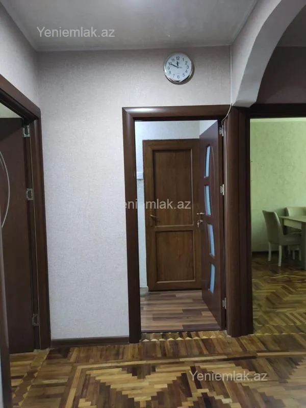 Satılır 3 otaqlı köhnə tikili 100 m²