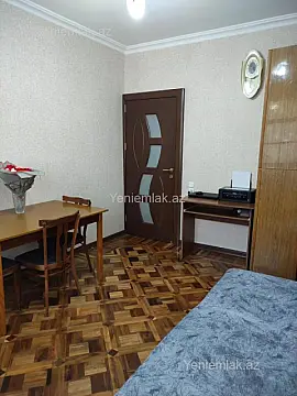 Satılır 3 otaqlı köhnə tikili 100 m²