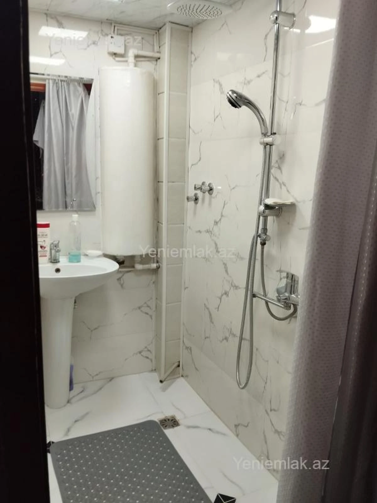 Satılır 2 otaqlı köhnə tikili 40 m²