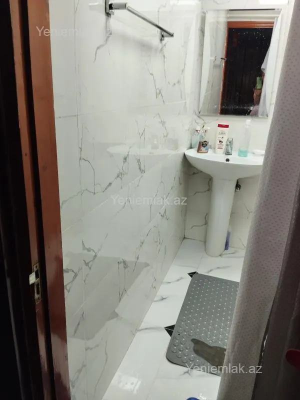 Satılır 2 otaqlı köhnə tikili 40 m²