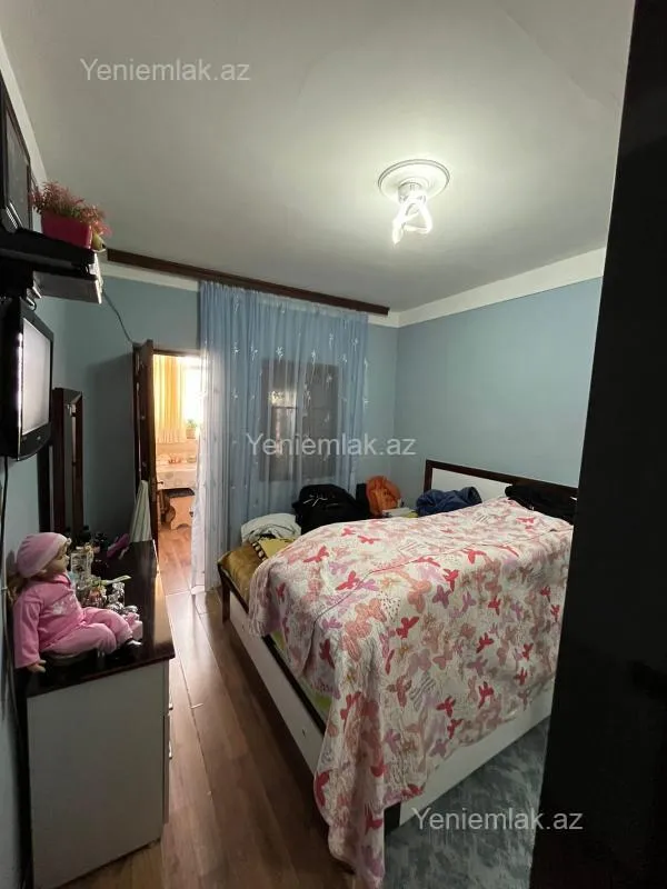 Satılır 2 otaqlı köhnə tikili 40 m²