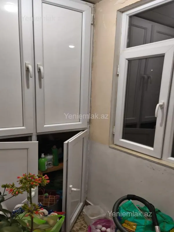 Satılır 3 otaqlı köhnə tikili 80 m²