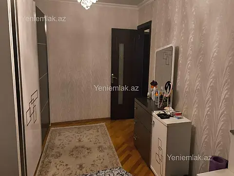 Satılır 3 otaqlı köhnə tikili 80 m²