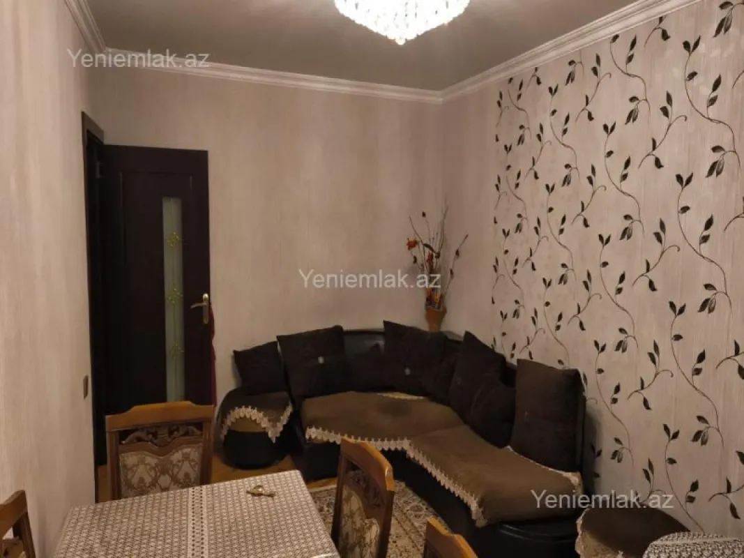 Satılır 3 otaqlı köhnə tikili 80 m²