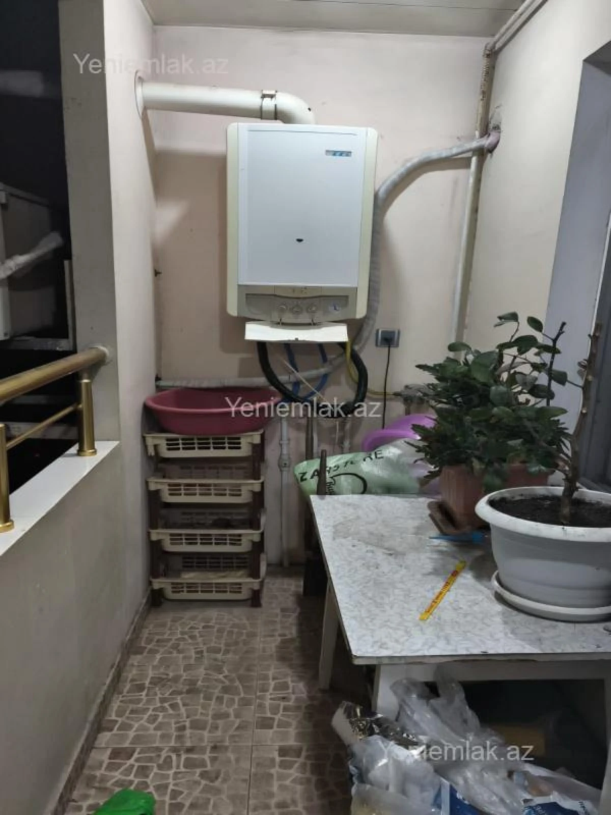 Satılır 3 otaqlı köhnə tikili 80 m²