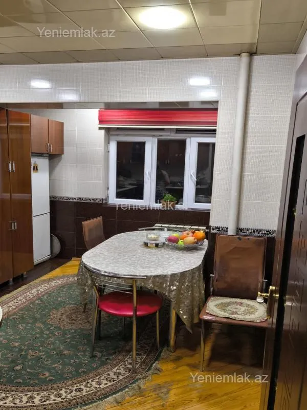 Satılır 3 otaqlı köhnə tikili 80 m²