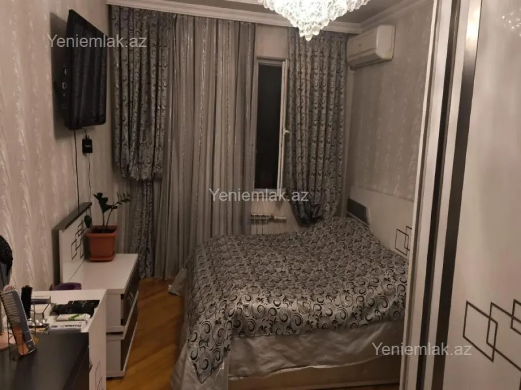 Satılır 3 otaqlı köhnə tikili 80 m²